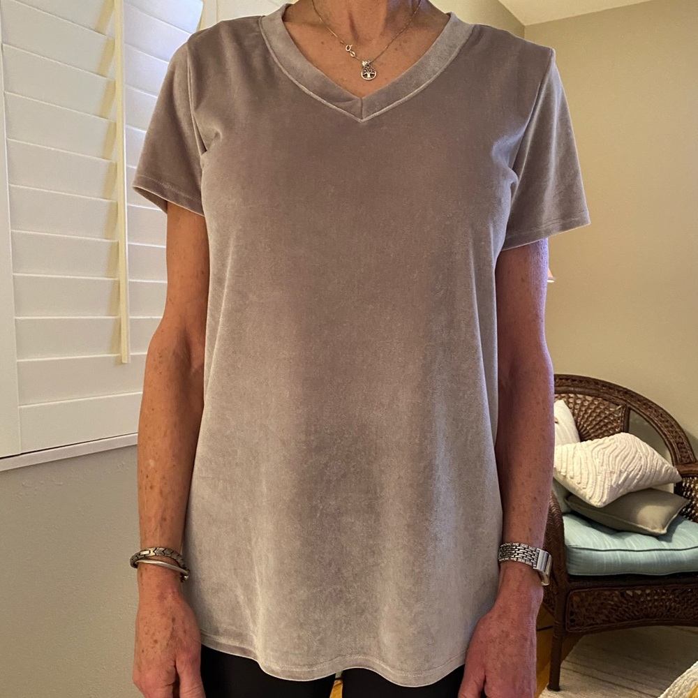 Velvet V-neck Tee, Gregor